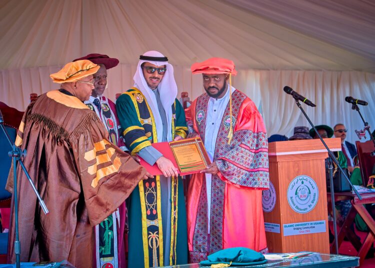 MAAUN Founder Gwarzo Donates $100,000 To Islamic Varsity In Uganda ...